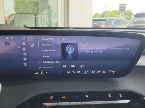 Certified 2025 Buick Enclave Preferred FWD image 13