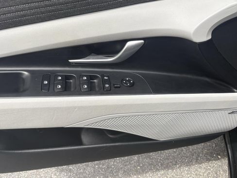 Used 2023 Hyundai Elantra Limited w/ Cargo Package image 15