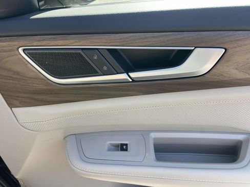 New 2026 Volkswagen Atlas SE FWD image 9