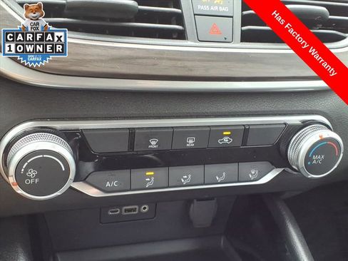 Used 2024 Nissan Altima 2.5 SV image 19