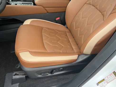 New 2026 Nissan Pathfinder Platinum image 7