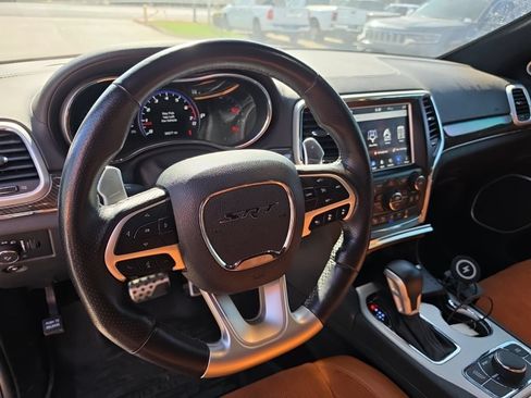 Used 2018 Jeep Grand Cherokee SRT AWD/4WD image 6
