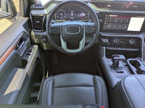 Certified 2025 GMC Sierra 1500 Denali AWD/4WD image 4