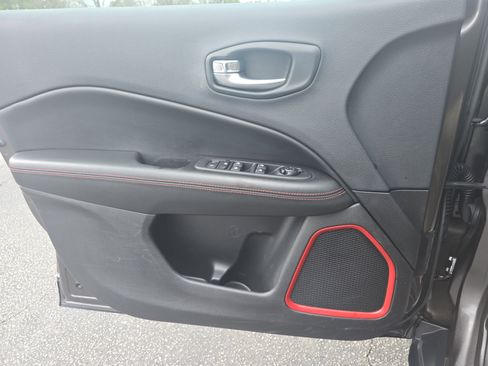 Used 2021 Jeep Compass Trailhawk image 27