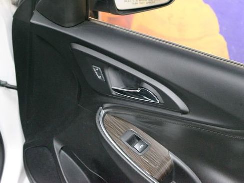Used 2019 Chevrolet Malibu Premier FWD image 11