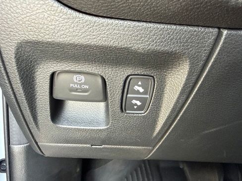 Used 2023 RAM 1500 Big Horn AWD/4WD image 13