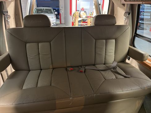 Used 2003 Ford E-150 and Econoline 150 RWD image 29