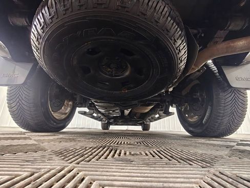 Used 2015 GMC Canyon SLT image 46