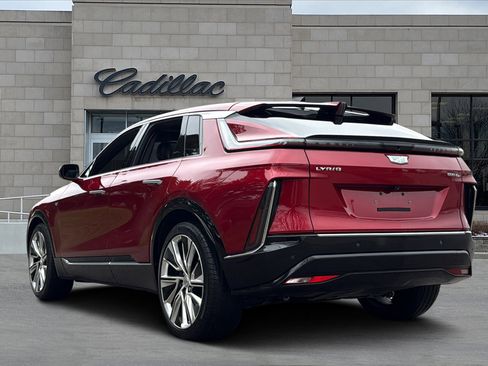 Certified 2024 Cadillac Lyriq Luxury w/ LPO, Floor Liner Package image 4