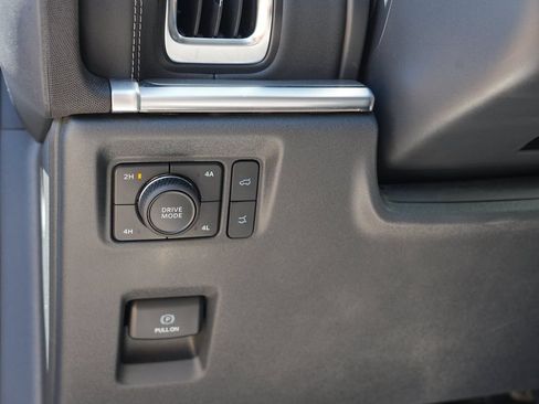 Used 2025 Ford Expedition Platinum AWD/4WD image 16