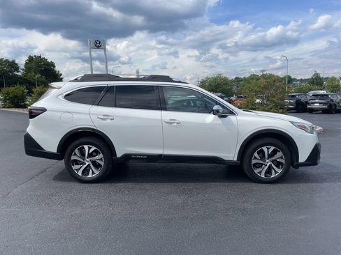 Used 2020 Subaru Outback Touring AWD/4WD image 4