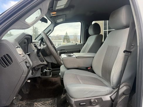 Used 2013 Ford F350 XLT w/ XLT Interior Pkg image 9