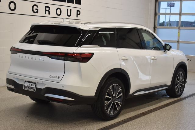 Used 2026 INFINITI QX60 Luxe AWD/4WD image 4