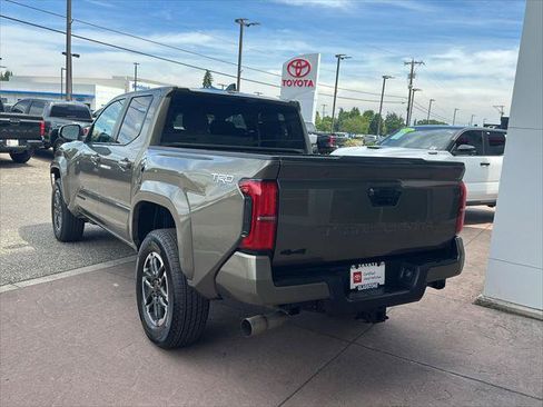 Certified 2026 Toyota Tacoma TRD Sport AWD/4WD image 7