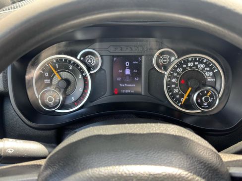 Used 2022 RAM 2500 Tradesman w/ Chrome Appearance Group AWD/4WD image 16