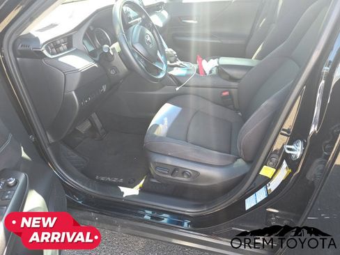 Used 2021 Toyota Venza LE AWD/4WD image 5