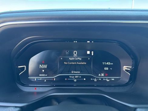 Used 2022 GMC Yukon XL Denali w/ Denali Premium Package AWD/4WD image 13