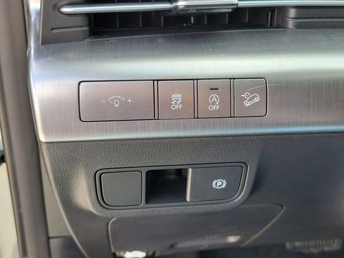 Certified 2026 Hyundai Kona SE FWD image 18