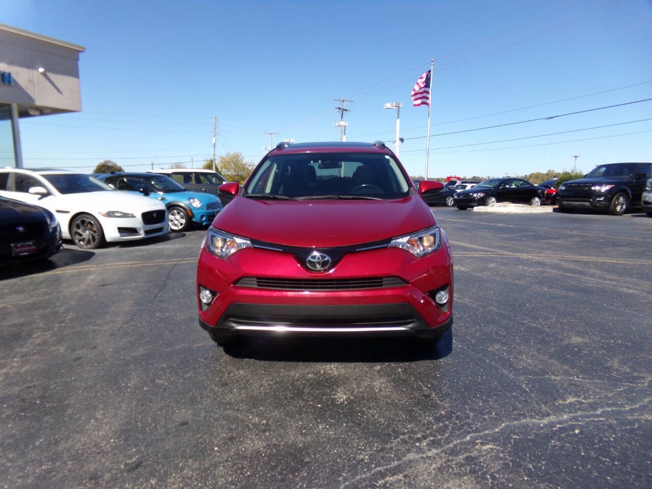 Used 2018 Toyota RAV4 XLE w/ Plus Extra Value Package AWD/4WD image 3