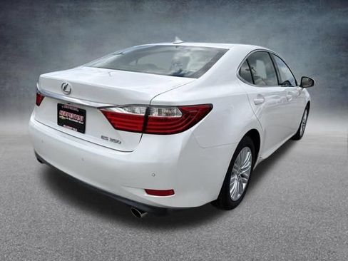 Used 2014 Lexus ES 350 w/ Luxury Package FWD image 7