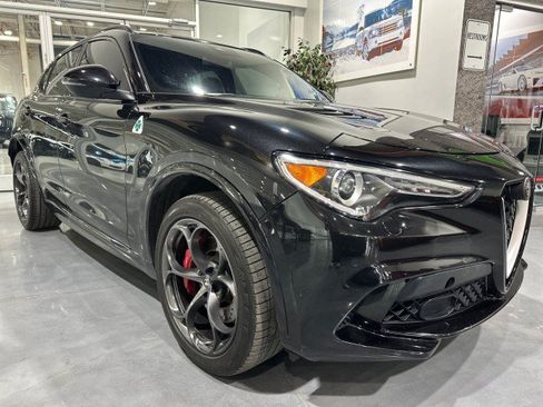 Used 2018 Alfa Romeo Stelvio Quadrifoglio w/ Driver Assist Dynamic Package AWD/4WD image 21