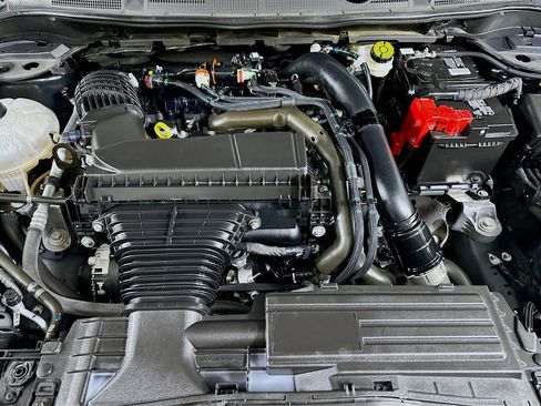 Used 2024 Lincoln Corsair Reserve image 32