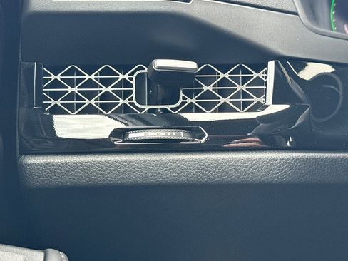 Used 2025 Honda Accord Sport image 31