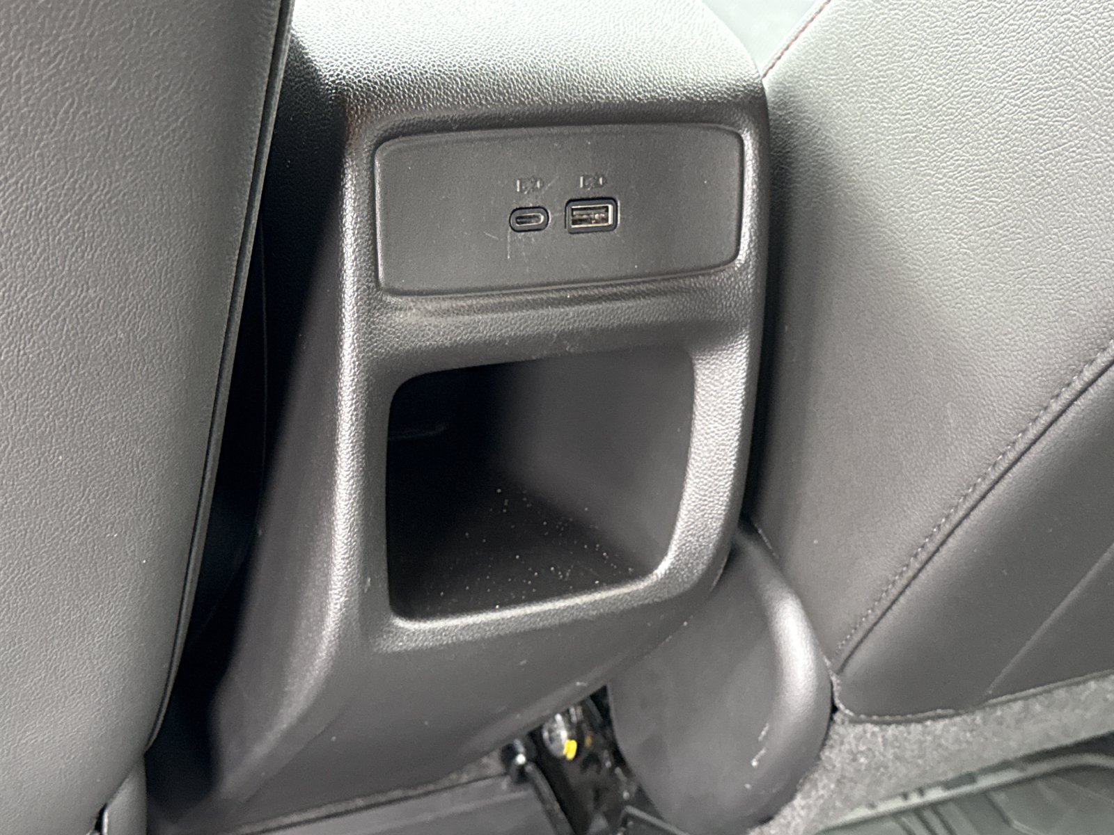 Used 2026 Chevrolet Trax RS w/ Sunroof Package FWD image 11