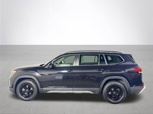 New 2026 Volkswagen Atlas Peak Edition image 9