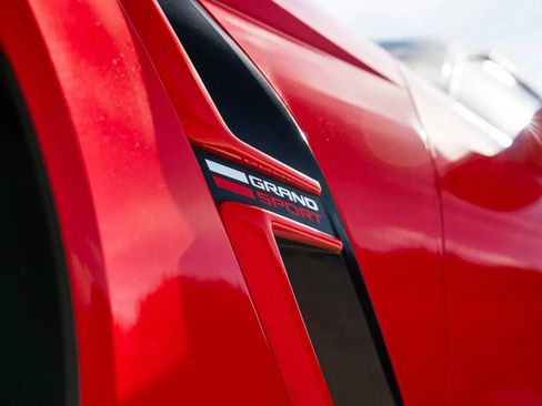 Used 2019 Chevrolet Corvette Grand Sport RWD image 17