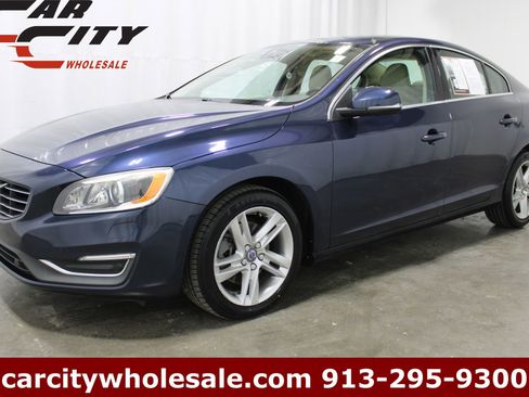 Used 2015 Volvo S60 T5 Platinum FWD image 1
