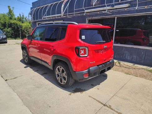 Used 2018 Jeep Renegade Limited w/ UConnect 8.4 Nav Group AWD/4WD image 3