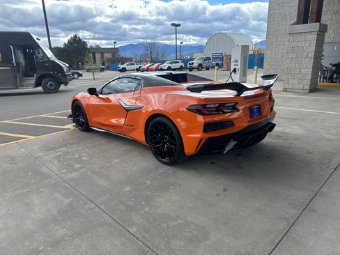 Used 2023 Chevrolet Corvette Z06 w/ Z07 Performance Package image 6
