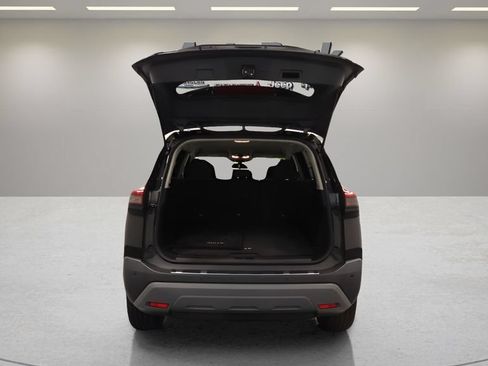 Used 2023 Nissan Rogue SV AWD/4WD image 19