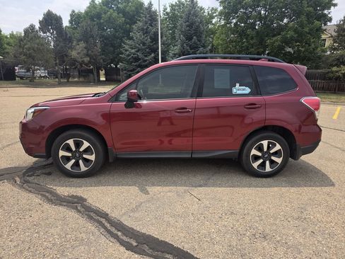 Used 2018 Subaru Forester 2.5i Premium w/ All-Weather Package AWD/4WD image 2