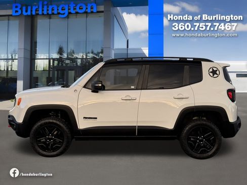 Used 2017 Jeep Renegade Trailhawk image 3