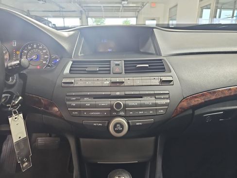 Used 2010 Honda Crosstour EX-L image 25