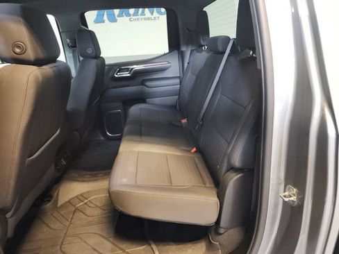 Used 2023 Chevrolet Silverado 1500 LT AWD/4WD image 11