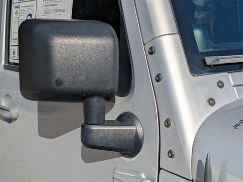 Used 2012 Jeep Wrangler Sahara w/ Connectivity Group image 12