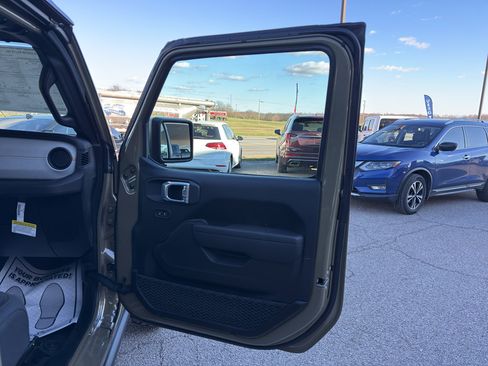 New 2026 Jeep Gladiator Willys image 14