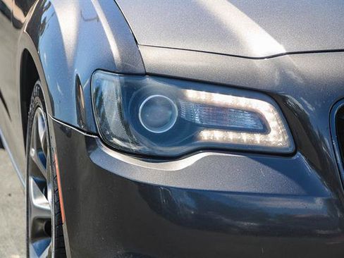 Used 2018 Chrysler 300 S image 8