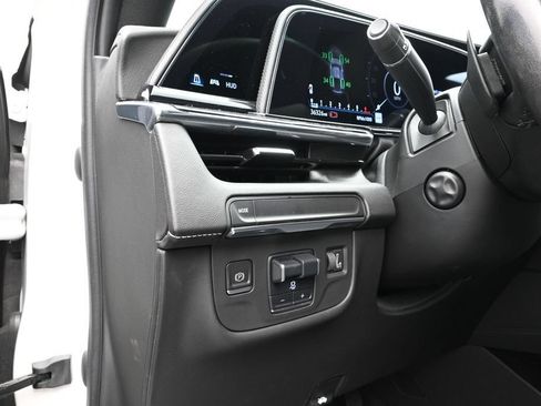 Used 2021 Cadillac Escalade ESV Sport RWD image 15