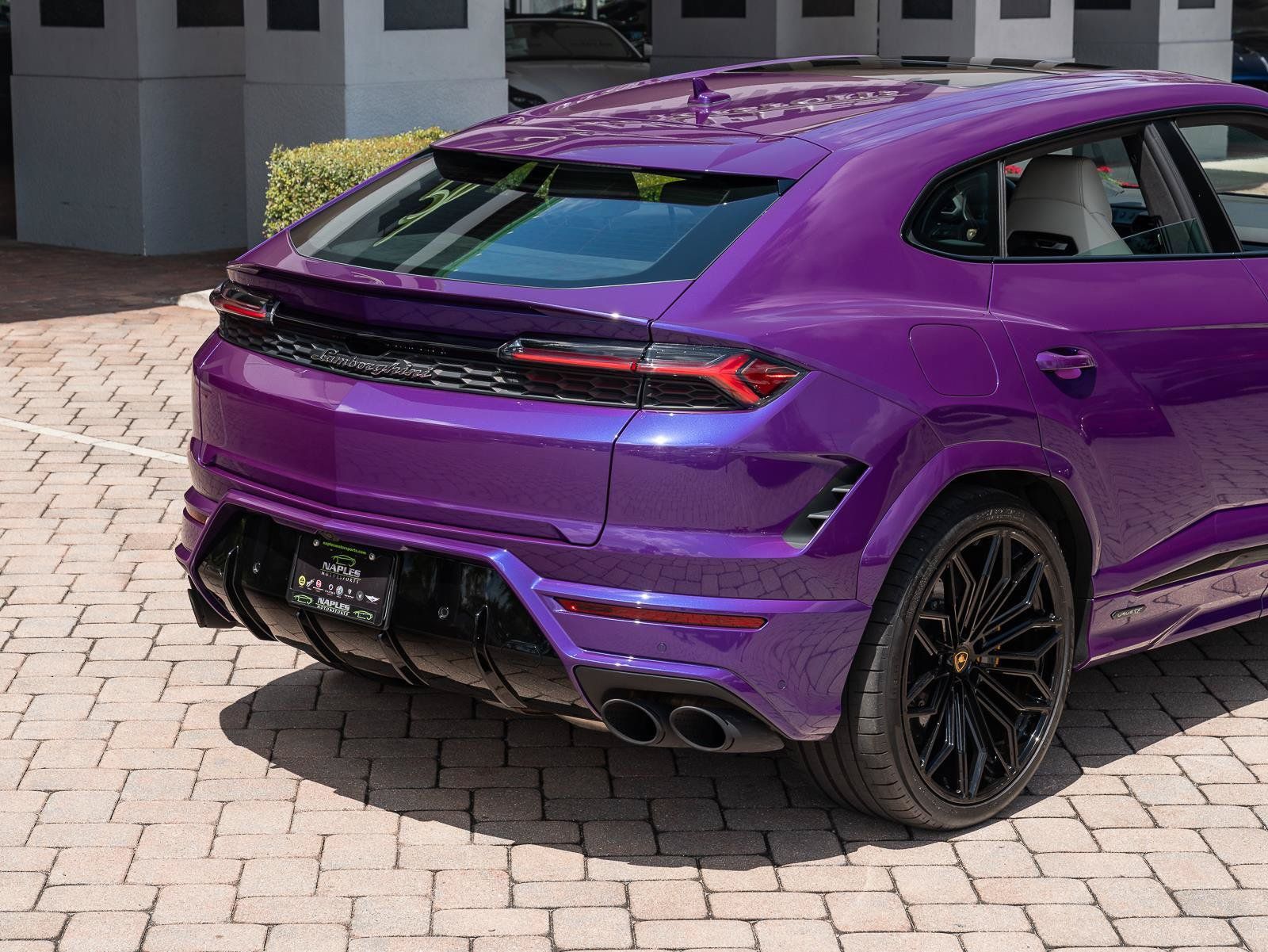 Used 2025 Lamborghini Urus SE AWD/4WD image 51
