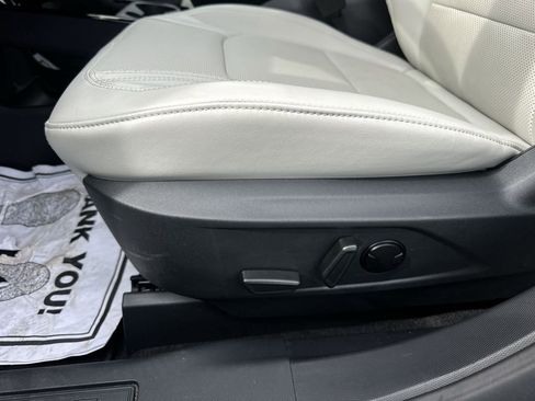 Used 2025 Ford Mustang Mach-E Premium image 12