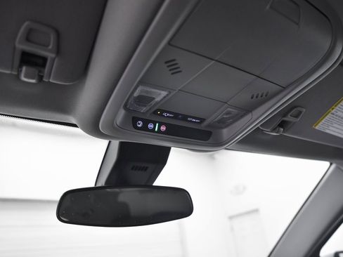 Used 2023 Chevrolet Equinox LT w/ LPO, Floor Liner Package image 18