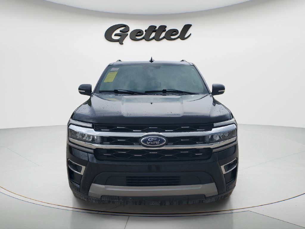 Used 2024 Ford Expedition Max Limited RWD image 2