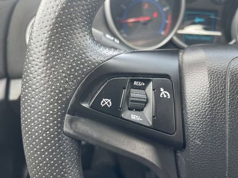 Used 2016 Chevrolet Cruze LT image 23