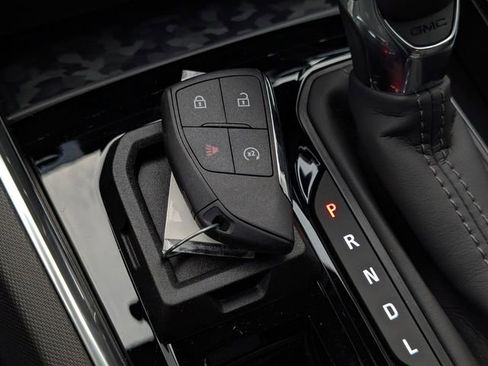 New 2026 GMC Canyon Elevation w/ Convenience Package image 24