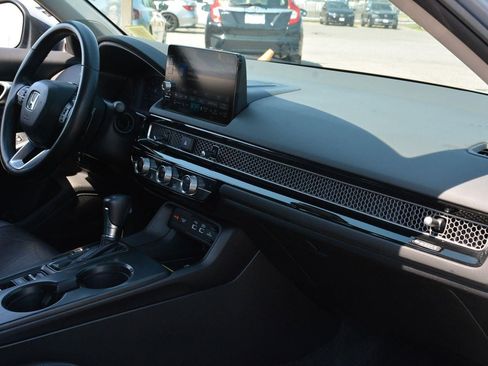 Used 2024 Honda Civic Touring image 23