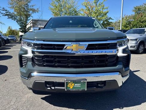 Used 2026 Chevrolet Silverado 1500 LT AWD/4WD image 2